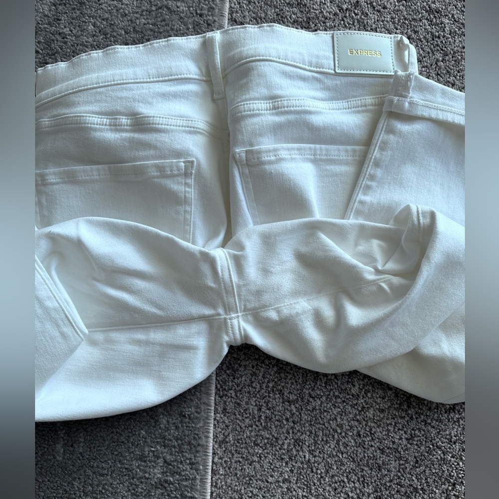 Express Jeans - Picture 3 of 5